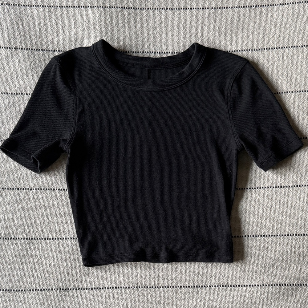 Lululemon Hold Tight Straight Hem Cropped T-Shirt Size 0